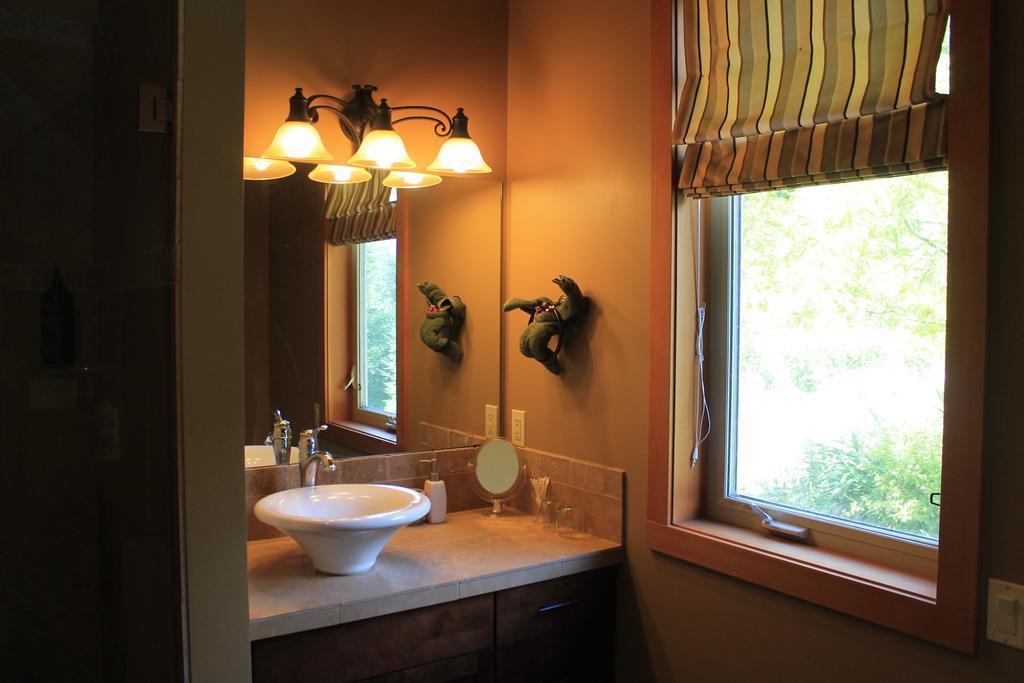 Windborne Bed & Breakfast Castlegar Quarto foto